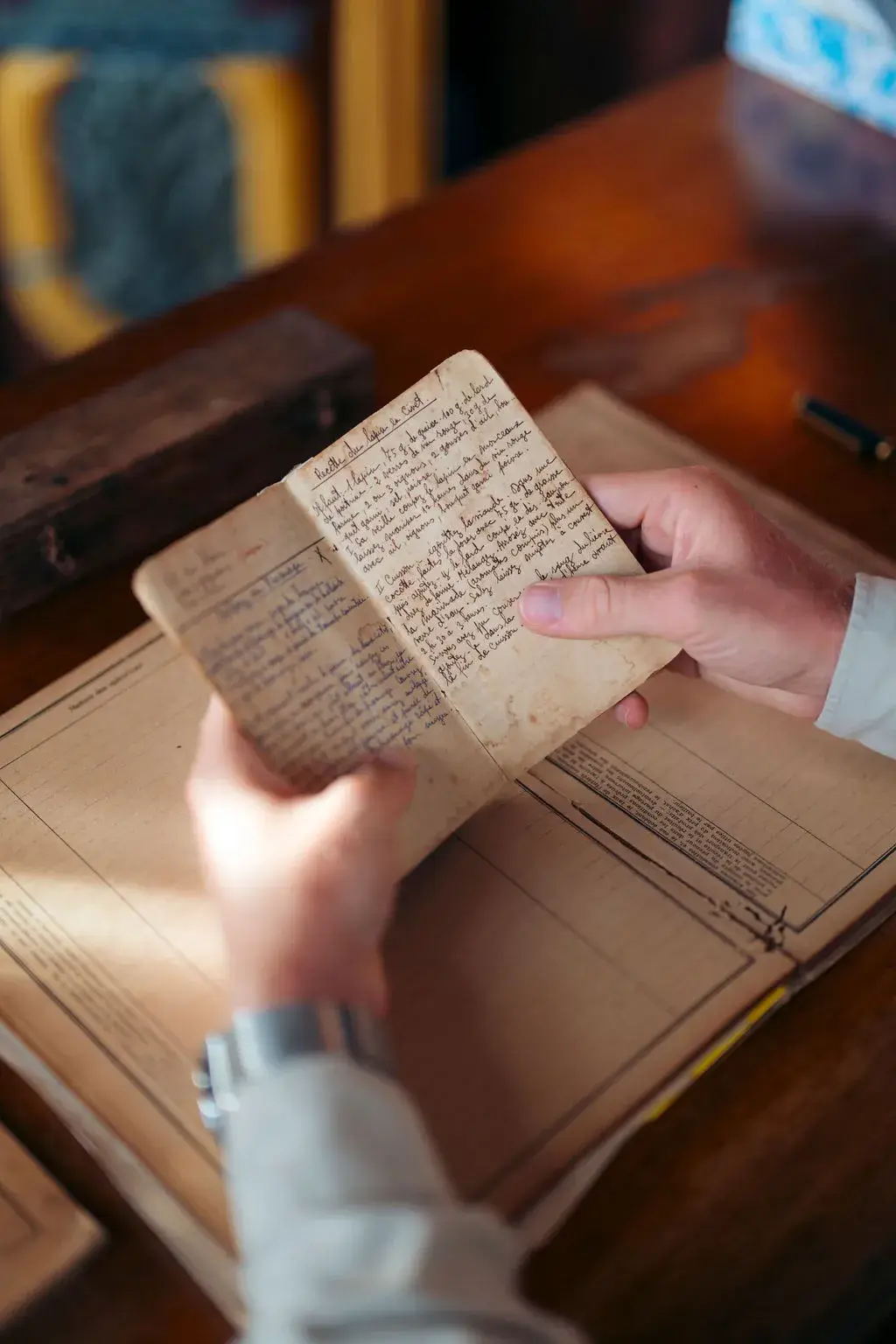 Carnet et documents anciens retraçant l’histoire familiale des Ti Kaz d’Auguste aux Avirons